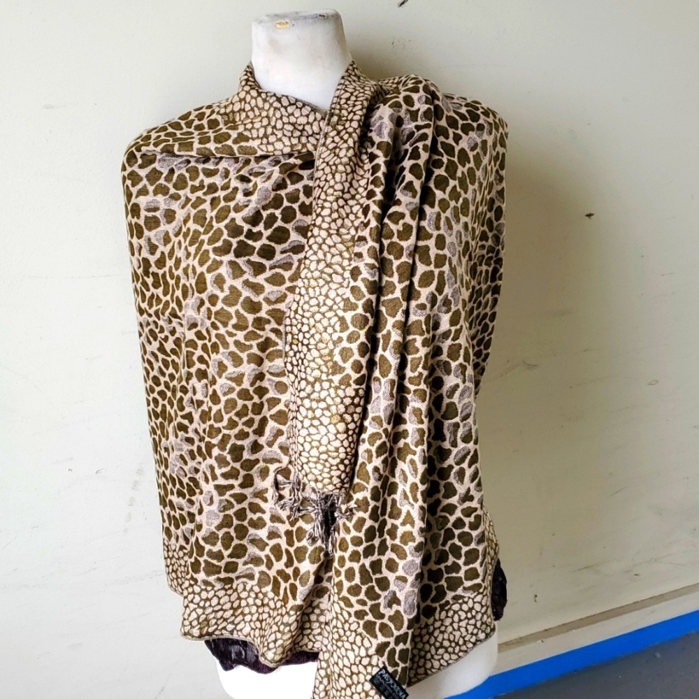 PASHMINA Shawl wrap Animal print Spotted 26" x 70" Tan Sage Fringe trim